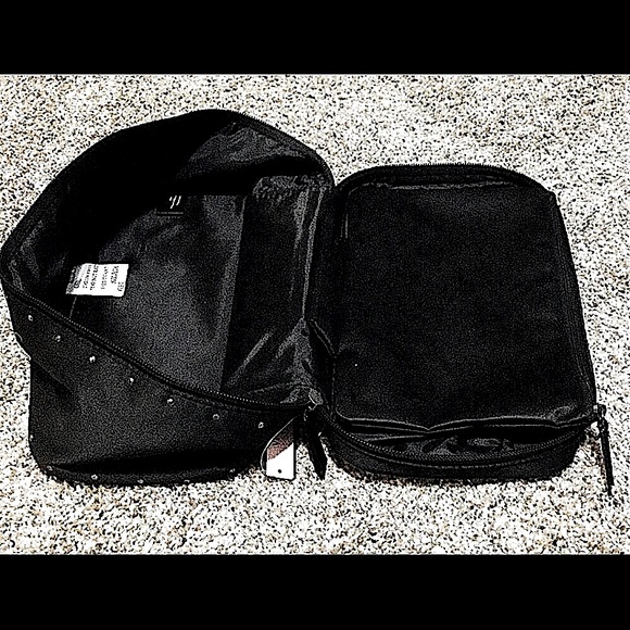 🆕HOST🎉PICK VICTORIA SECRETS BEAUTIFUL SATEEN LIKE MATERIAL SOLD BLACK/SILVER - Picture 7 of 14